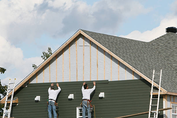 Professional Siding Repair technician working in Fresno, OH